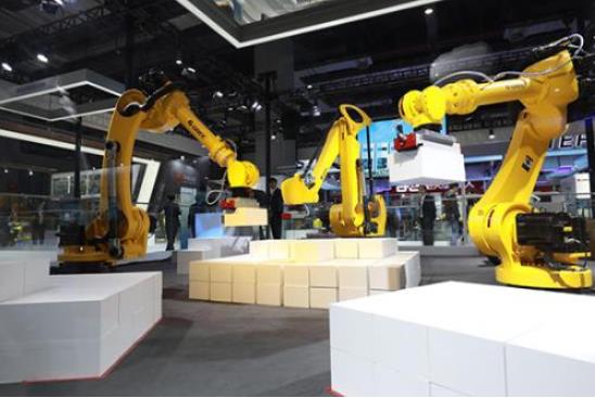 電永磁鐵配套碼垛機(jī)器人搬運(yùn)過程